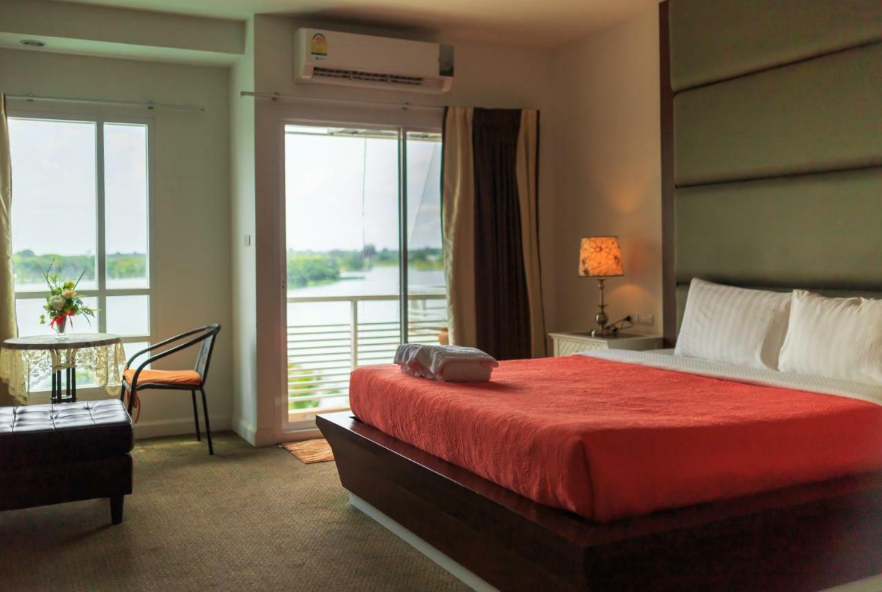 Hotel Kwan Ruen Park Nakhonratchasima Exterior foto